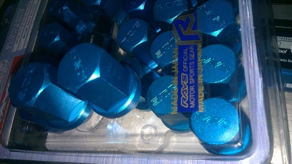 ขายนอตล้อ Rays ตัวใหม่ 350 บาทครับ มีเยอะมาก