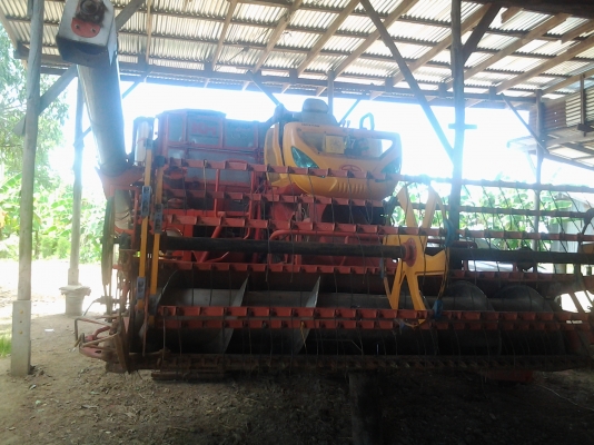 รถเกี่ยวข้าวศักดิ์พัฒนาปี54สวยๆเดิมๆราคา 1000000ติดต่อ0897070053น้อย รถเกี่ยวข้าวศักดิ์พัฒนาปี54สวยๆเดิมๆราคา 1000000ติดต่อ0897070053น้อย