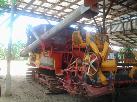 รถเกี่ยวข้าวศักดิ์พัฒนาปี54สวยๆเดิมๆราคา 1000000ติดต่อ0897070053น้อย