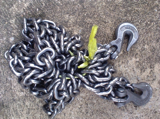 โซ่ USA ตะขอ 2 ข้างยาว 6 เมตรสภาพสวยๆครับความยาว 6  เมตร ตะขอ 2  ข้าง  ข้อโซ่มีตีนับเบอร์ครับราคานี้คุ้มครับ