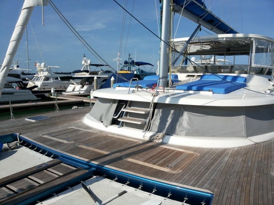 sailing yacht 60' (เรือยอชท์ 60 ฟุด)
