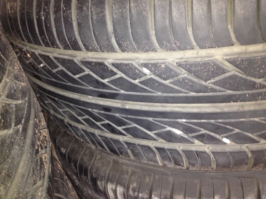 ขายล้อแม็ก 18 พร้อมยาง 255/60/18 (หรือรับแลกล้อ)