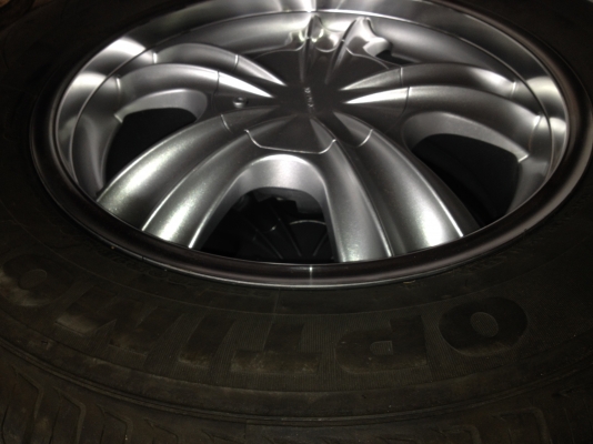 ขายล้อแม็ก 18 พร้อมยาง 255/60/18 (หรือรับแลกล้อ)