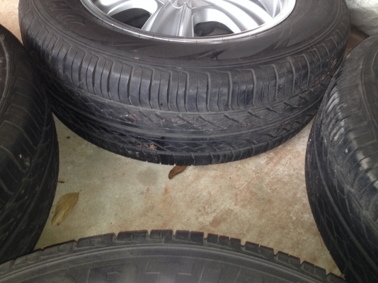 ขายล้อแม็ก 18 พร้อมยาง 255/60/18 (หรือรับแลกล้อ)