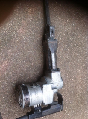 MAKITA HM1201 สกัดไฟฟ้า 21mm 1130W 8.7kg