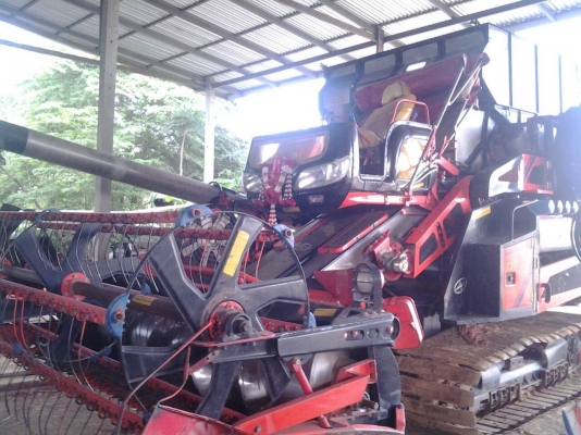 ขายรถเกี่ยวข้าวอมตะปี56 ราคา1350000ติดต่อ0897070053น้อย