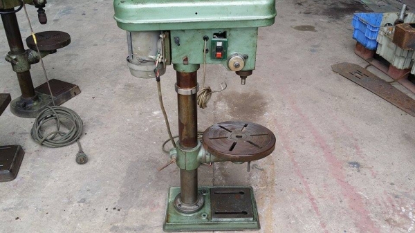 แท่นเจาะสว่าน เก่าญี่ปุ่น สภาพพร้อมใช้งาน เหมาะแก่งานเจาะต่างๆ แท่นเจาะสว่าน เก่าญี่ปุ่น สภาพพร้อมใช้งาน เหมาะแก่งานเจาะต่างๆ