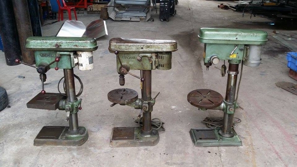 แท่นเจาะสว่าน  เก่าญี่ปุ่น สภาพพร้อมใช้งาน เหมาะแก่งานเจาะต่างๆ