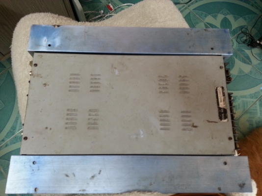 ขาย ปรีแอมป์ Q-Logic กับ พาวเวอร์แอมป์ Audio Logic Al-1000 150W x 4 (ผลิตที่ประเทศเกาหลี) ถอดจากรถ ราคา2000 บาท