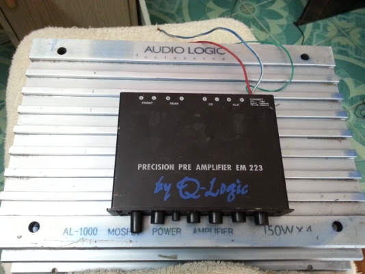 ขาย ปรีแอมป์ Q-Logic กับ พาวเวอร์แอมป์ Audio Logic Al-1000 150W x 4 (ผลิตที่ประเทศเกาหลี) ถอดจากรถ ขาย 2000บาท