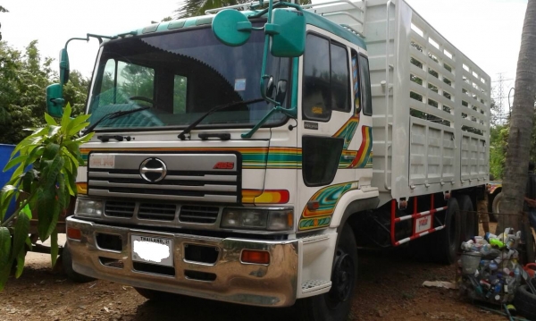 ขายHINOโปเฟีย P11 มีระบบลากพ่วง ยาว6.40 สภาพสวยพร้อมใช้ ราคาต่อรองได้ ติดต่อได้ที่คุณ อ๊อฟ พิจิตร 086-737-9991