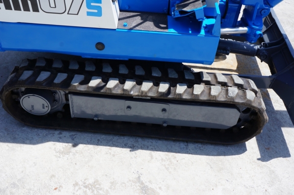 ขายรถขุด MINI AIRMAN HM 07 SG มีลายใส่หัวกระแทก ขายรถขุด MINI AIRMAN HM 07 SG มีลายใส่หัวกระแทก