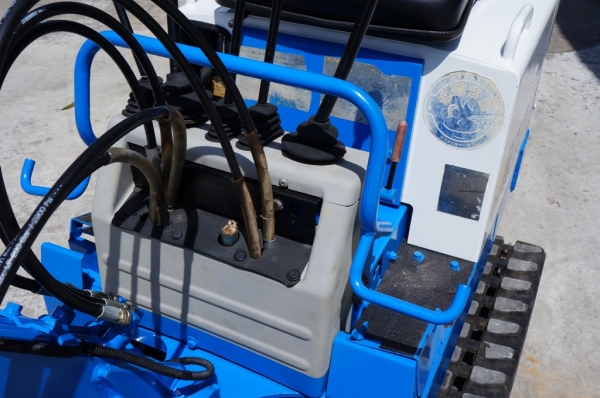 ขายรถขุด MINI AIRMAN HM 07 SG มีลายใส่หัวกระแทก ขายรถขุด MINI AIRMAN HM 07 SG มีลายใส่หัวกระแทก