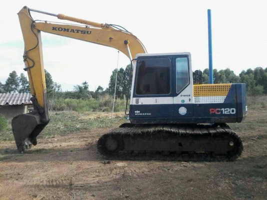 ขาย KOMATSU PC 120-5 สภาพสวยพร้อมใช้ ราคาต่อรองได้ ติดต่อได้ที่คุณ อ๊อฟ พิจิตร 086-737-9991