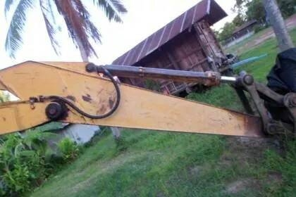 ขาย KOMATSU PC200- 5 ตูดแดง สภาพสวยพร้อมใช้ ราคาต่อรองได้ ติดต่อได้ที่คุณ อ๊อฟ พิจิตร 086-737-9991 ขาย KOMATSU PC200- 5 ตูดแดง สภาพสวยพร้อมใช้ ราคาต่อรองได้ ติดต่อได้ที่คุณ อ๊อฟ พิจิตร 086-737-9991