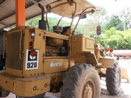รถตัก CAT920B ติดต่อ คุณ ต่อลาภ 081-0842284