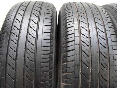 ขายยาง DUNLOP SP LT37 ปี2013(1ชุด) 215-65-16 ราคา 4,800