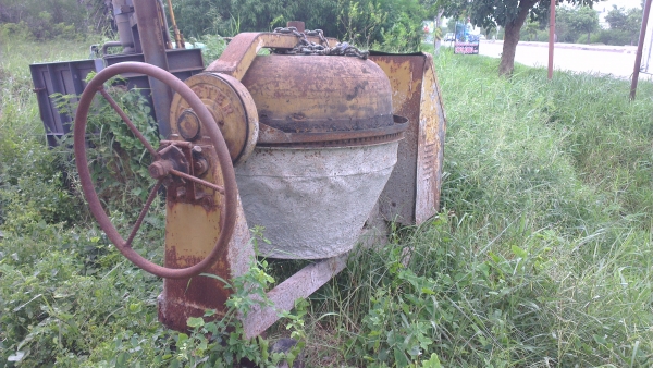 Sell> ขายโม่ผสมปูน สำหรับก่อสร้างครับ โม่ได้ 2 ลูกครับ กำแพงแสน นครปฐมครับ