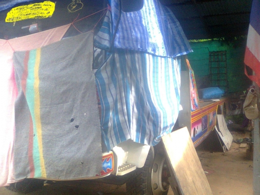 ขายรถเทเลอร์สิบล้อร็อกกี้หางปลาขึ้นรถเกี่ยว