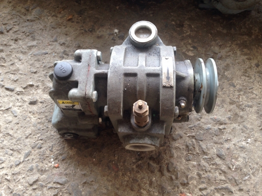 ขายโบวเวอร์อัดอากาศ Unomach ใช้กับมอเตอร์ขนาด 1 HP. สภาพของใหม่เก่าเก็บ มี 10 ตัวครับ ( เหลือ 3 ตัวครับ ) ขายโบวเวอร์อัดอากาศ Unomach ใช้กับมอเตอร์ขนาด 1 HP. สภาพของใหม่เก่าเก็บ มี 10 ตัวครับ ( เหลือ 3 ตัวครับ )