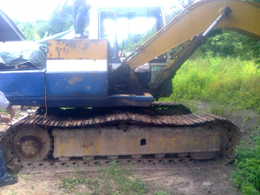 ขายรถแม็คโคPC100-3พร้อมเทเลอสิบล้อราคา580000บาท