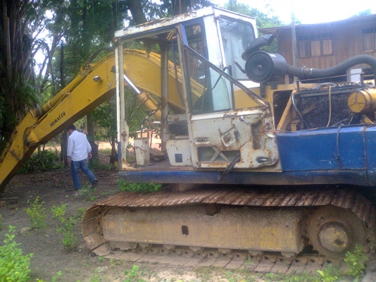 ขายรถแม็คโคPC100-3พร้อมเทเลอสิบล้อราคา580000บาท