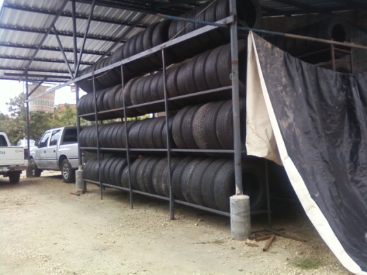 ขายยาง มิชลิน ขอบ 18 P265/60 R 18 ราคา เส้นละ 1000 บาท ชุดละ 3500 บาท และยังมีอีกเยอะ