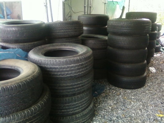 ขายยาง มิชลิน ขอบ 18 P265/60 R 18 ราคา เส้นละ 1000 บาท ชุดละ 3500 บาท และยังมีอีกเยอะ