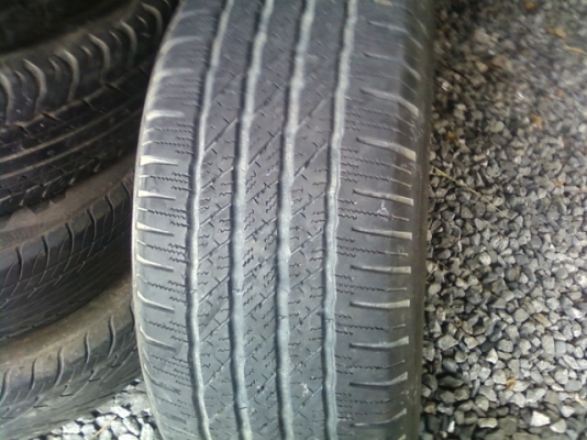 ขายยาง มิชลิน ขอบ 18 P265/60 R 18 ราคา เส้นละ 1000 บาท ชุดละ 3500 บาท และยังมีอีกเยอะ