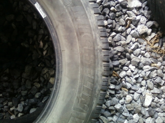 ขายยาง มิชลิน ขอบ 18 P265/60 R 18 ราคา เส้นละ 1000 บาท ชุดละ 3500 บาท และยังมีอีกเยอะ