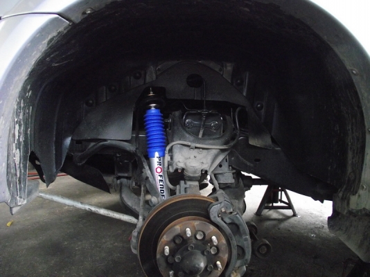 รับแก้ปัญหาช่วงล่างรถ Toyota Fortuner by Shock Profender รับแก้ปัญหาช่วงล่างรถ Toyota Fortuner by Shock Profender