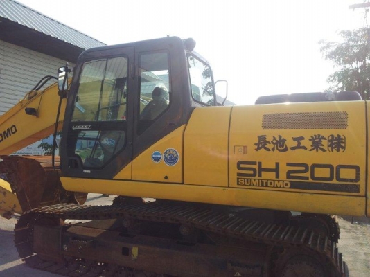 รถขุด SH200-5 มือสอง สนใจโทร 083 081 2889 ฟ้า