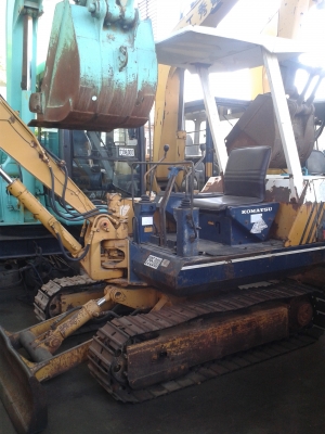 ต้องการขายรถแบคโฮยี่ห้อ KOMATSU-PC20-5 รถนอกนำเข้าจากญี่ปุ่น