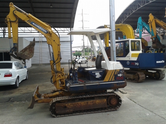 ต้องการขายรถแบคโฮยี่ห้อ KOMATSU-PC20-5 รถนอกนำเข้าจากญี่ปุ่น