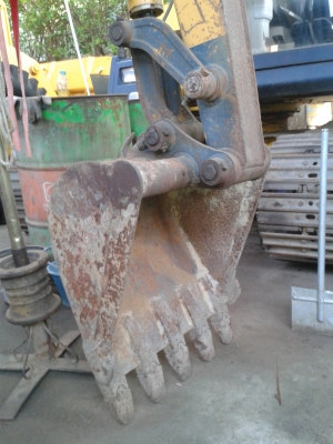 ต้องการขายรถแบคโฮยี่ห้อ KOMATSU-PC20-5 รถนอกนำเข้าจากญี่ปุ่น