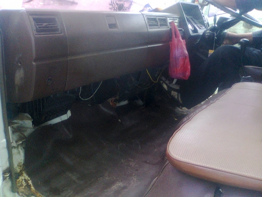 ขายรถหกล้อฮีโน่FBตู้แห้ง ราคา390000บาท