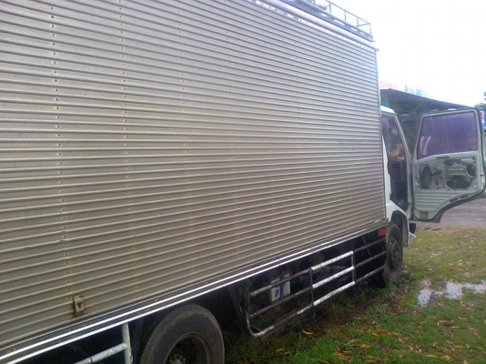 ขายรถหกล้อฮีโน่FBตู้แห้ง ราคา390000บาท