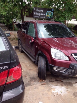 CRV ปี 03 สภาพซ่อมได้สบายหรือเเยกขายอะไหลได้ทุกชิ้นทะเบียนโอนลอยๆ