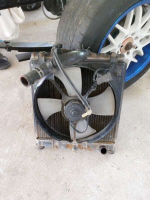ขายหม้อน้ำ+พัดลมcivic 92-96    ราคา  2000บาท
