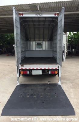 TOYOTA ติดตั้งตู้และลิฟท์เกด