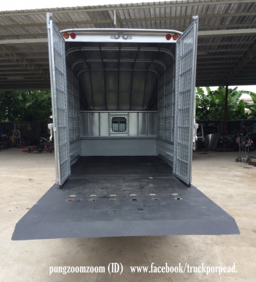 TOYOTA ติดตั้งตู้และลิฟท์เกด