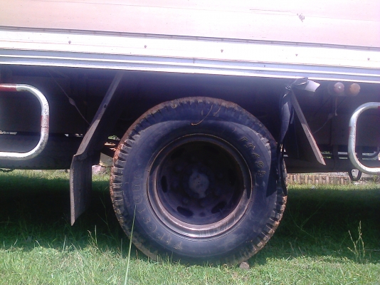 ..ฝากขาย..หกล้อ อีซูซุ FTR 210แรง ห้างปี47ตู้แห้ง7.20เมตร ทะเบียนพร้อมโอน รถสภาพดีเดิมๆ ครับท่าน