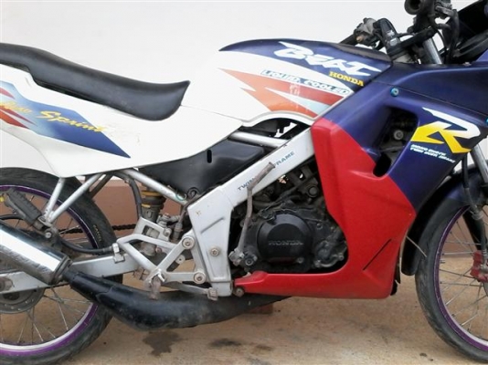 ขายบีท110 ทะเบียนพร้อมโอนภาษีขาดเกินรถเดิมเครื่องดีเทสแล้ว  ขาย 6900 บาท