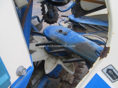 รถเกี่ยวข้าวนั่งขับ !!!   ISEKI     HL90  รหัสสินค้า : 14001808  หรือเพิ่มเติมไดที่ www.nihonmono.com