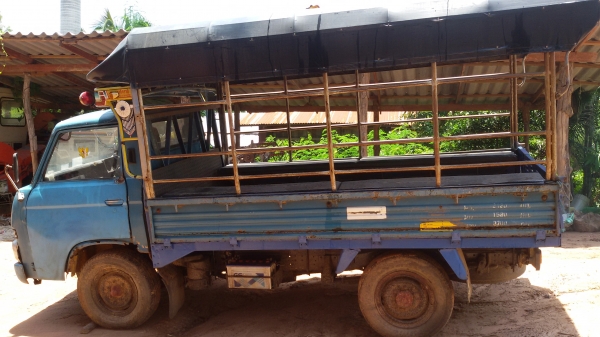 ขายถูกรถบรรทุก