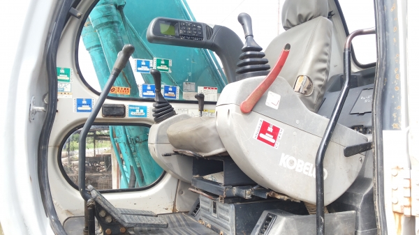 รถเเม็คโค รถเเม็คโค