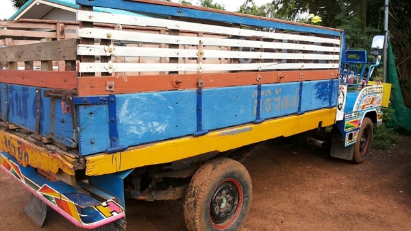 ***ขายแล้วครับขอบคุณ Truck2hand ขายแต๋น4ล้อ เครื่อง KUBOTA ET11 แรง เครื่องดีอึด สตาร์ทติดง่าย แรงดี ไม่จุกจิก เกียร์ดีไม่หลุด ช่วงล่างเดิม คัสซีหน้า4 คัสซีดี ไม่่ผุ กระบะพื้นไม้คอกไม้เตี้ย ยาว3.0ม.สภาพดี พื้นดีคอกดี รถใช้งานวิ่งงานปกติ เอกสารเล่มทะเบียนค