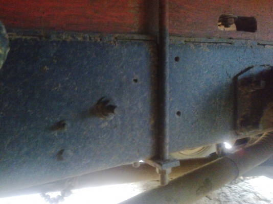 หกล้อ อีซูซุ TL85 สภาพดีคู่เดิม รถไทบ้านแท้ๆ ราคา198,000บ เล่มทะเบียนพร้อมโอน