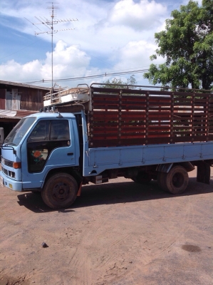 รถอีสุสุ เอ็น พี อา 100 ฝาดำสภาพดี พร้อมใช้งานขาย