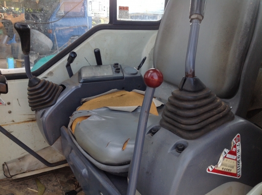 ขาย เเบคโฮ pc 40-8 โคมัสซุ